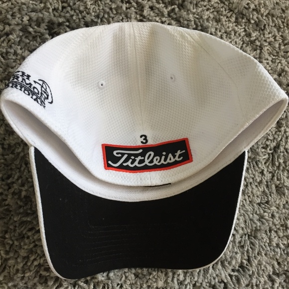 Titleist - Picture 3 of 4